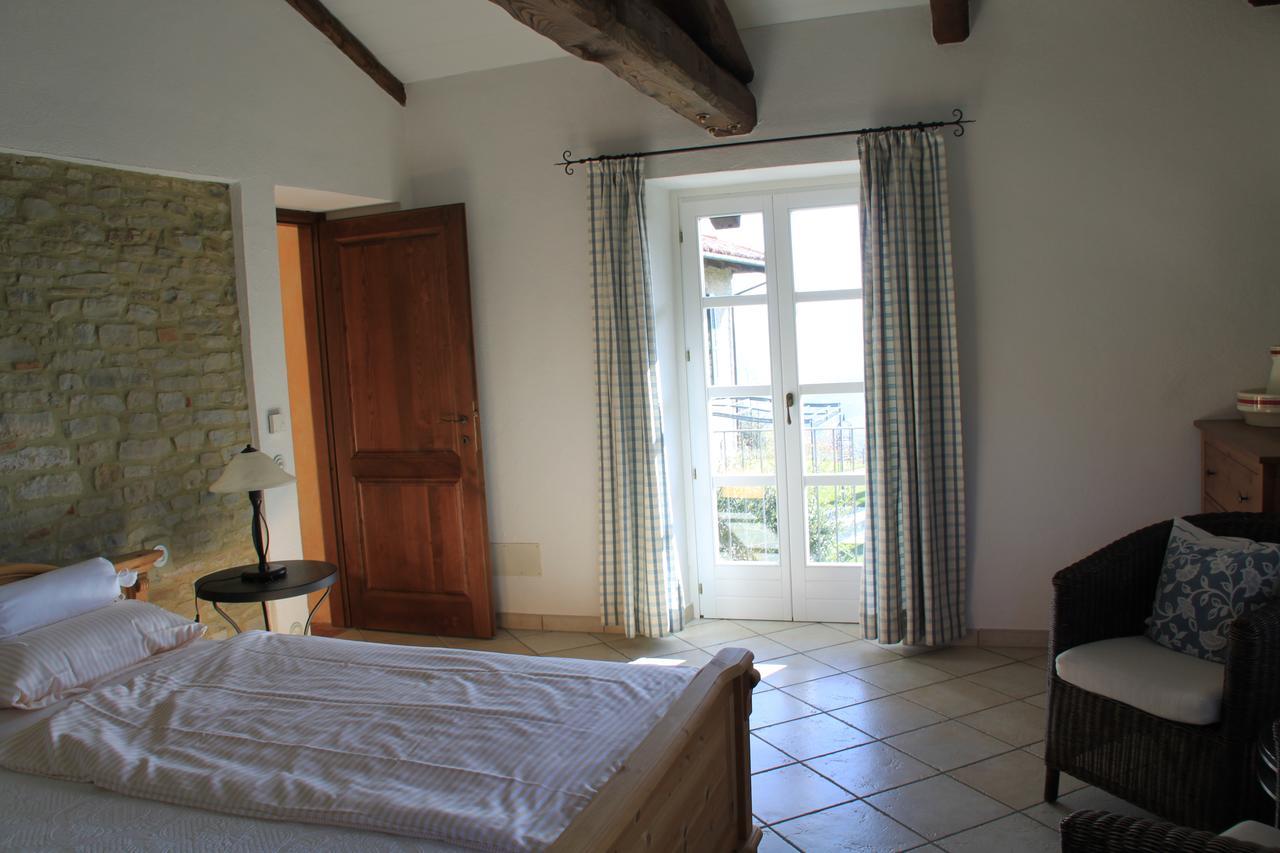 Cascina Marotta Bed & Breakfast Albaretto della Torre Екстериор снимка
